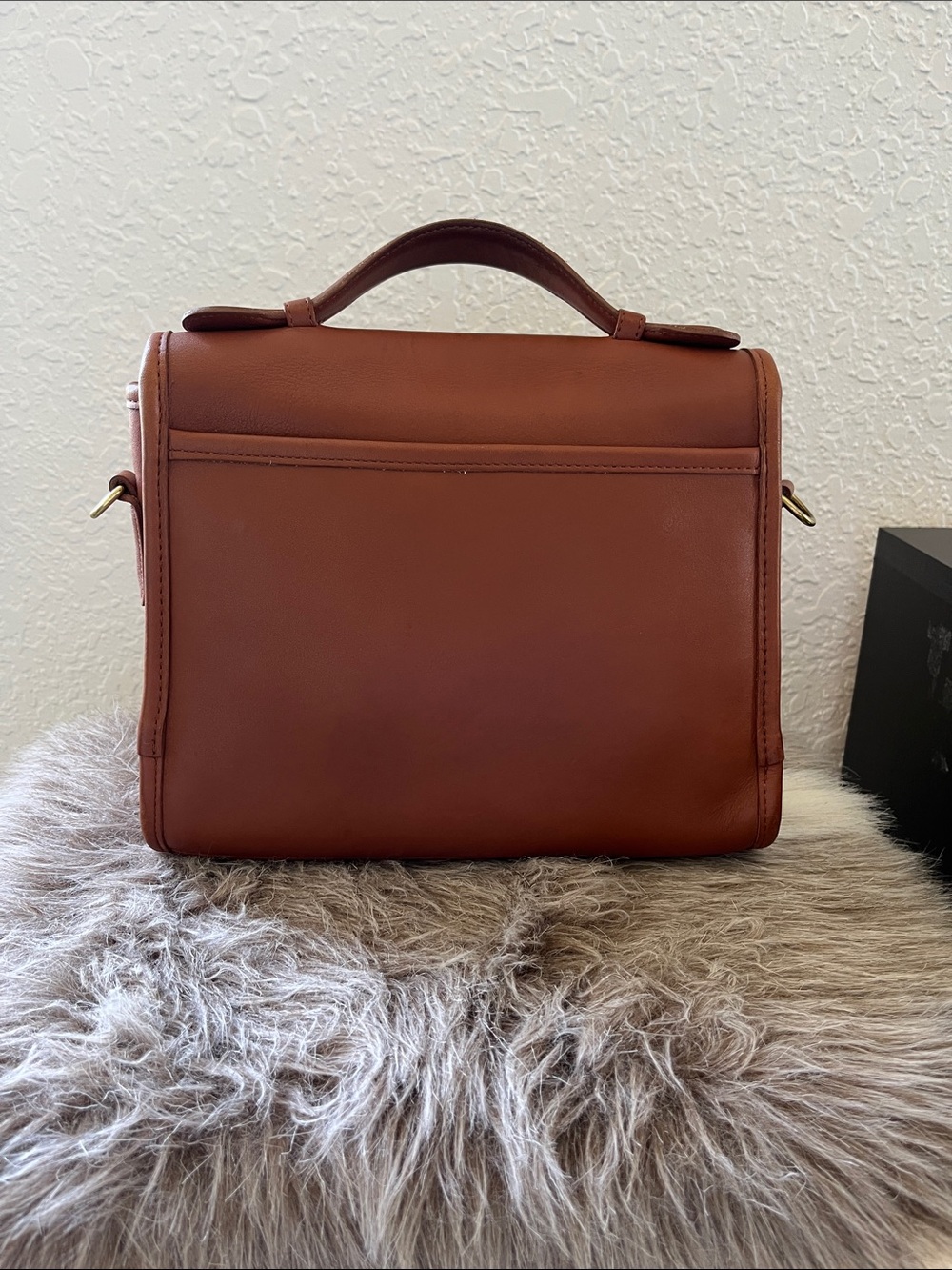 Vintage Coach 9870 Court Bag in British Tan - No Hangtag - Picture 2 of 16